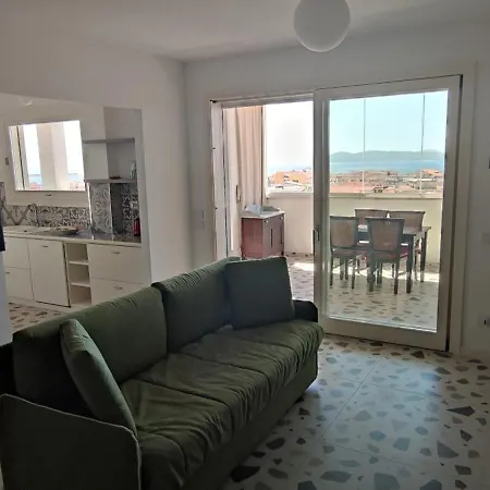 Altamarea Attico Apartment *